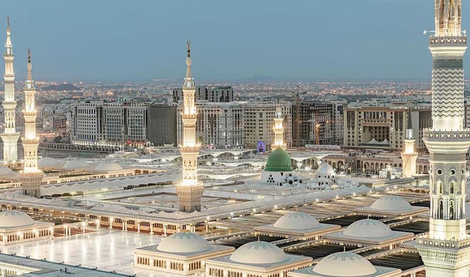 Bringing the Joy of Gifting to the City of the Prophet: EasyHadya in Madinah